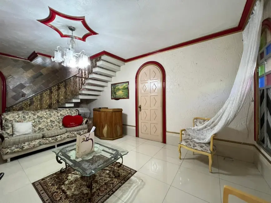 Casa com 8 quartos à venda, 670m2 em Manaus - AM - imagem 3 Foto 3 de Casa com 8 quartos à venda, 670m2 em Manaus - AM