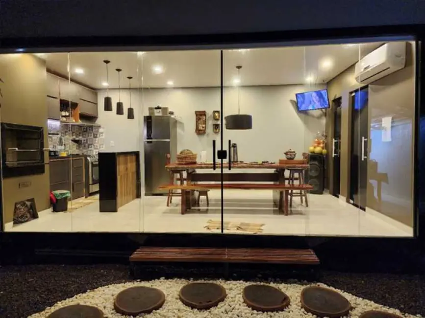 Foto 1 de Casa de Condomínio com 3 quartos à venda, 225m2 em Manaus - AM