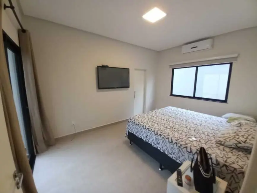 Casa de Condomínio com 3 quartos à venda, 212m2 em Manaus - AM - imagem 4 Foto 4 de Casa de Condomínio com 3 quartos à venda, 212m2 em Manaus - AM