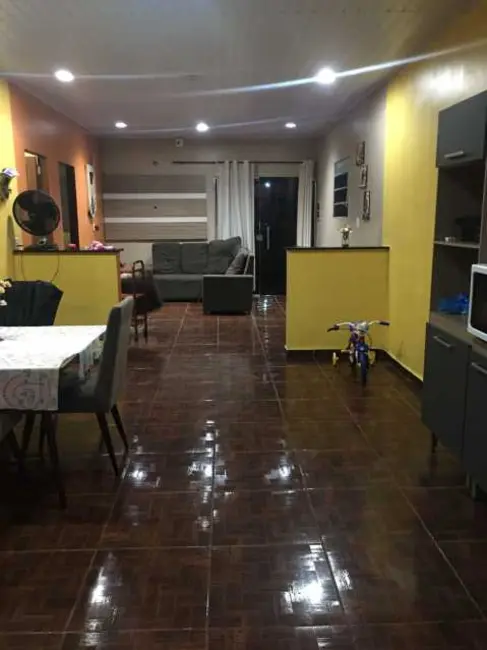 Foto 4 de Casa com 8 quartos à venda, 160m2 em Manaus - AM