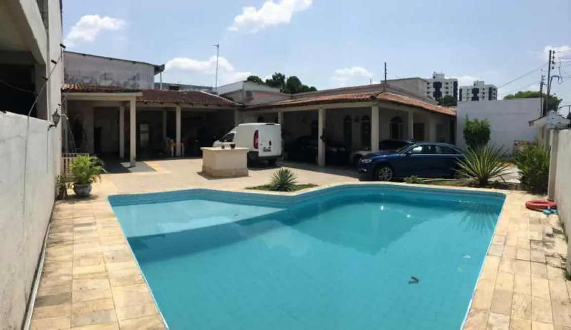 Foto 1 de Casa com 4 quartos à venda, 575m2 em Manaus - AM