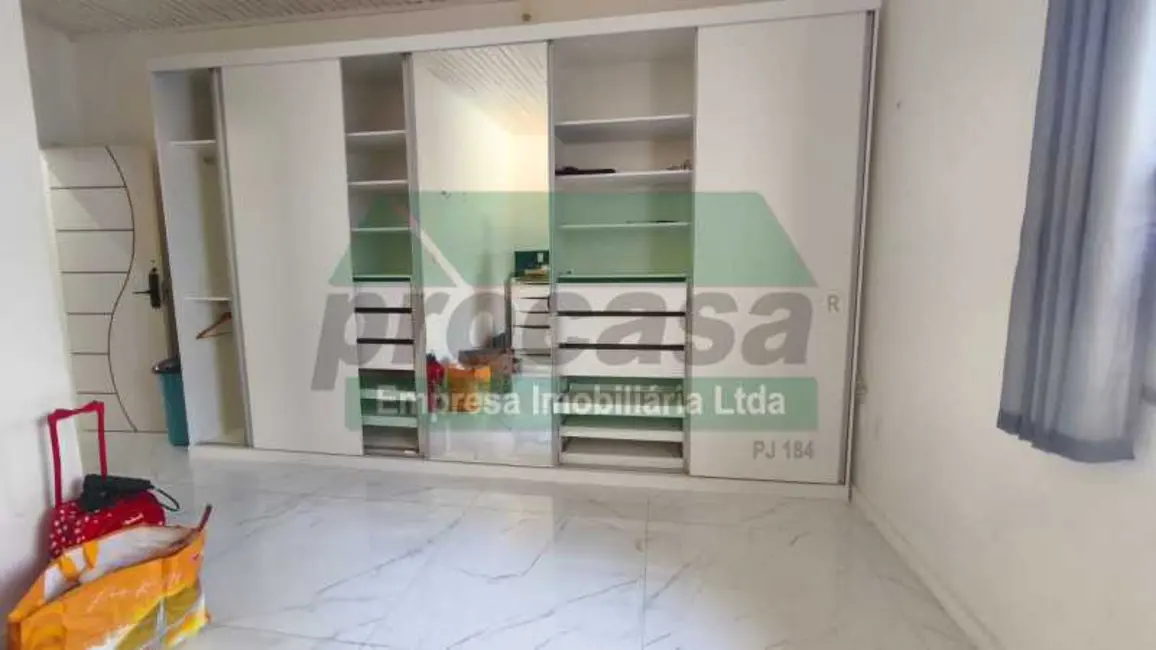 Foto 3 de Casa com 8 quartos à venda, 512m2 em Manaus - AM