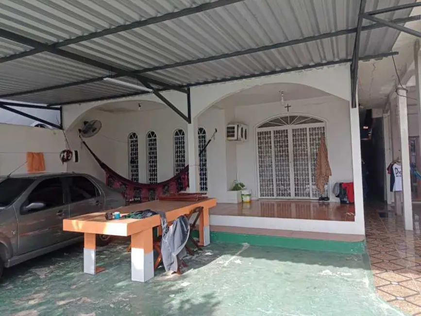 Foto 2 de Casa com 6 quartos à venda, 450m2 em Manaus - AM