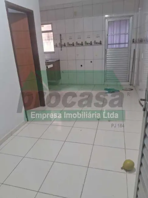 Foto 4 de Casa com 2 quartos para alugar, 55m2 em Manaus - AM