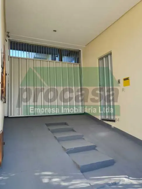 Prédio Inteiro com 7 quartos à venda, 500m2 em Manaus - AM - imagem 4 Foto 4 de Prédio Inteiro com 7 quartos à venda, 500m2 em Manaus - AM