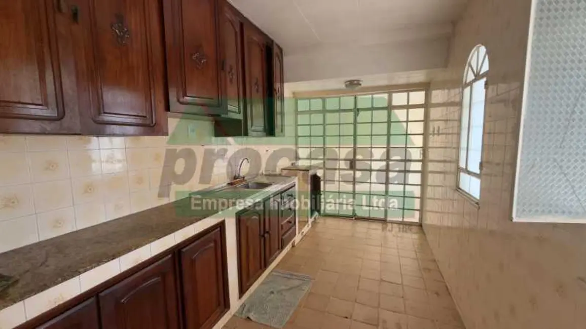Casa com 3 quartos para alugar, 180m2 em Manaus - AM - imagem 9 Foto 9 de Casa com 3 quartos para alugar, 180m2 em Manaus - AM
