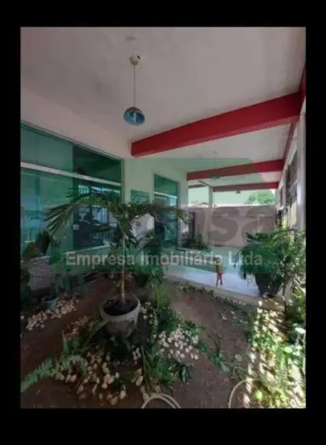 Casa com 3 quartos à venda e para alugar, 450m2 em Manaus - AM - imagem 8 Foto 8 de Casa com 3 quartos à venda e para alugar, 450m2 em Manaus - AM