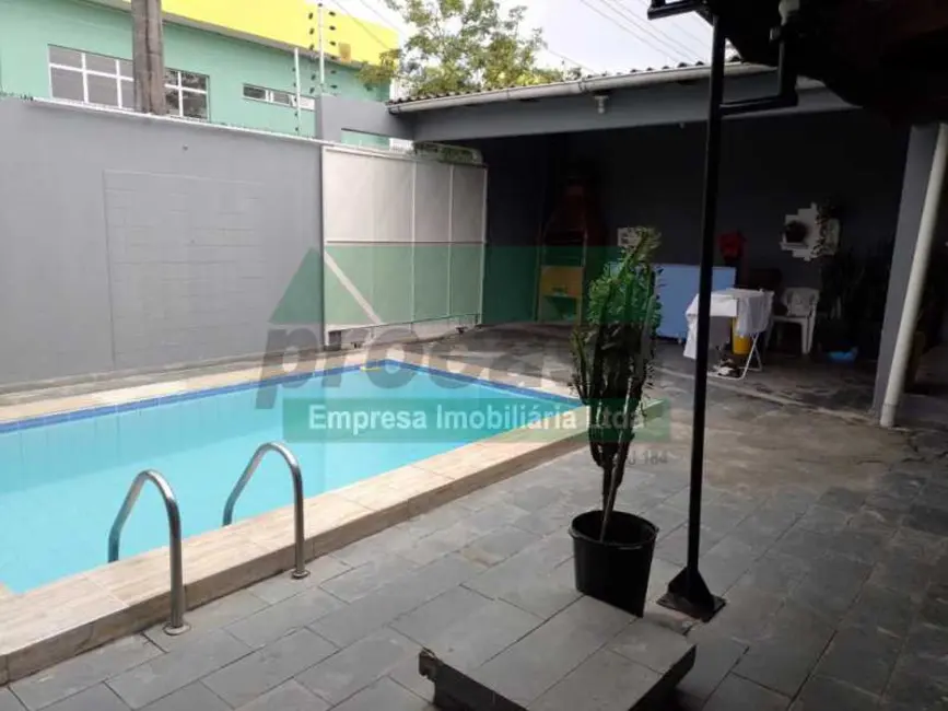 Foto 2 de Casa com 2 quartos à venda, 250m2 em Manaus - AM