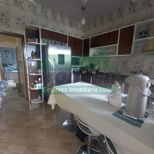 Foto 5 de Casa com 5 quartos à venda, 240m2 em Manaus - AM