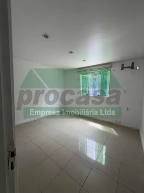 Foto 4 de Casa com 3 quartos à venda, 300m2 em Manaus - AM