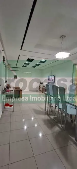 Casa com 3 quartos à venda, 300m2 em Manaus - AM - imagem 9 Foto 9 de Casa com 3 quartos à venda, 300m2 em Manaus - AM