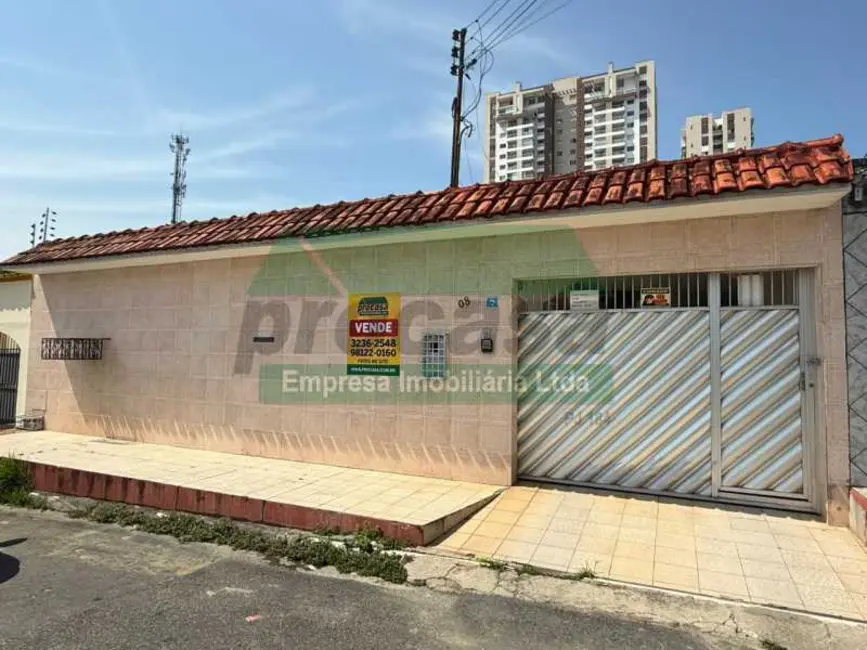 Foto 1 de Casa com 3 quartos à venda, 300m2 em Manaus - AM