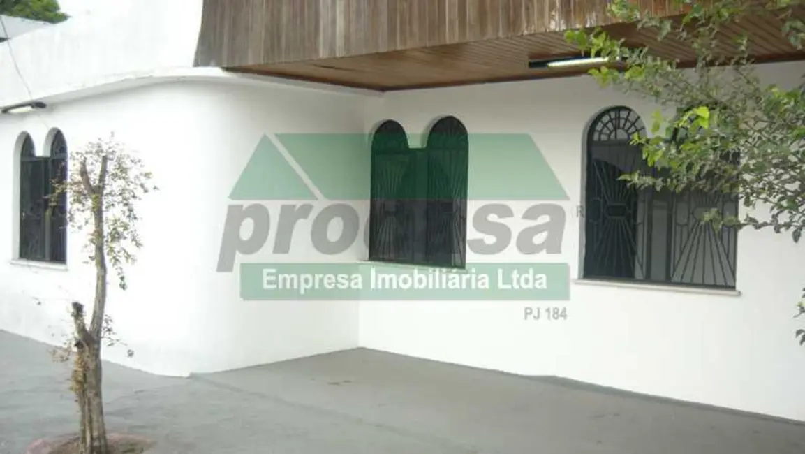 Casa com 4 quartos à venda e para alugar, 300m2 em Manaus - AM - imagem 2 Foto 2 de Casa com 4 quartos à venda e para alugar, 300m2 em Manaus - AM