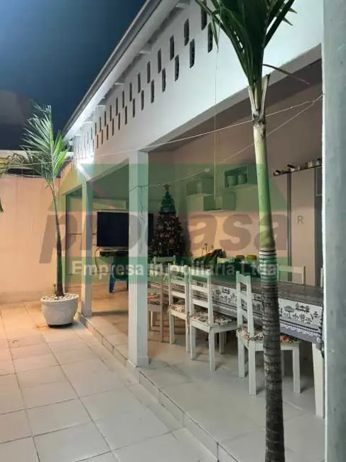 Foto 2 de Casa com 3 quartos à venda, 250m2 em Manaus - AM