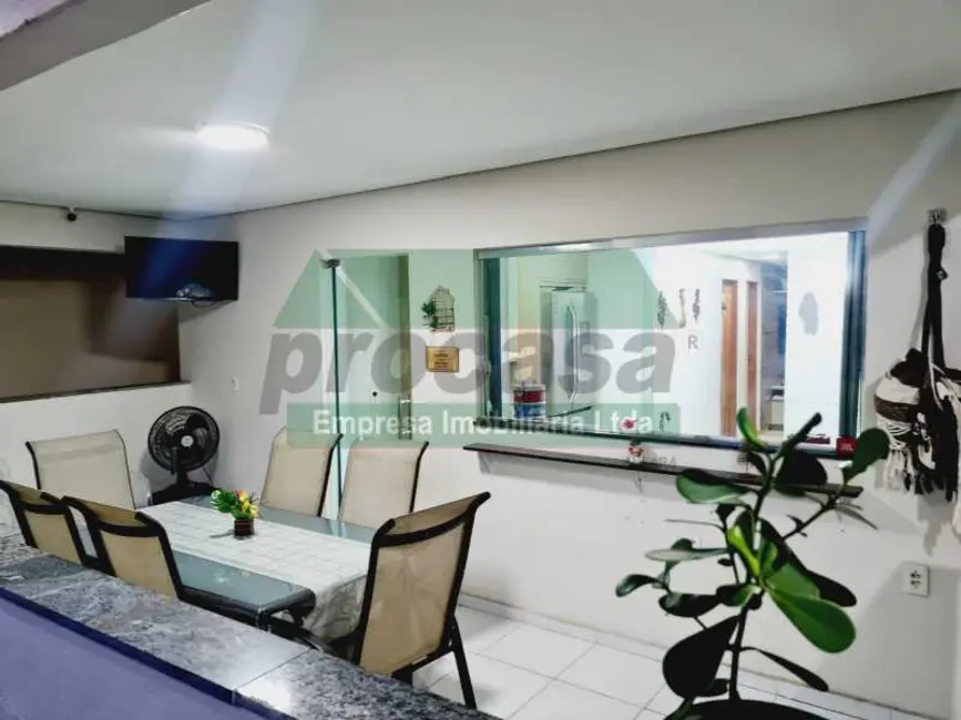Foto 3 de Casa com 5 quartos à venda, 200m2 em Manaus - AM