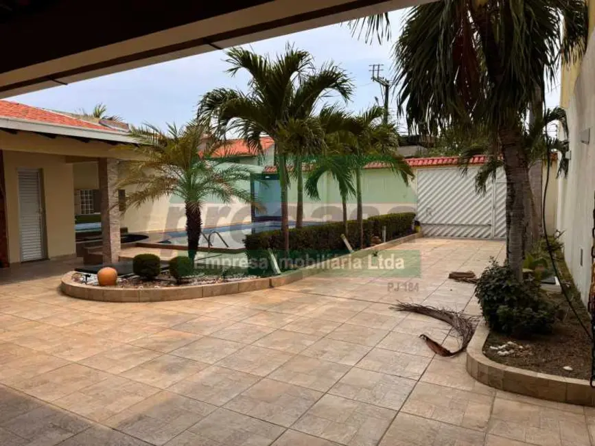 Casa com 5 quartos à venda, 400m2 em Manaus - AM - imagem 9 Foto 9 de Casa com 5 quartos à venda, 400m2 em Manaus - AM
