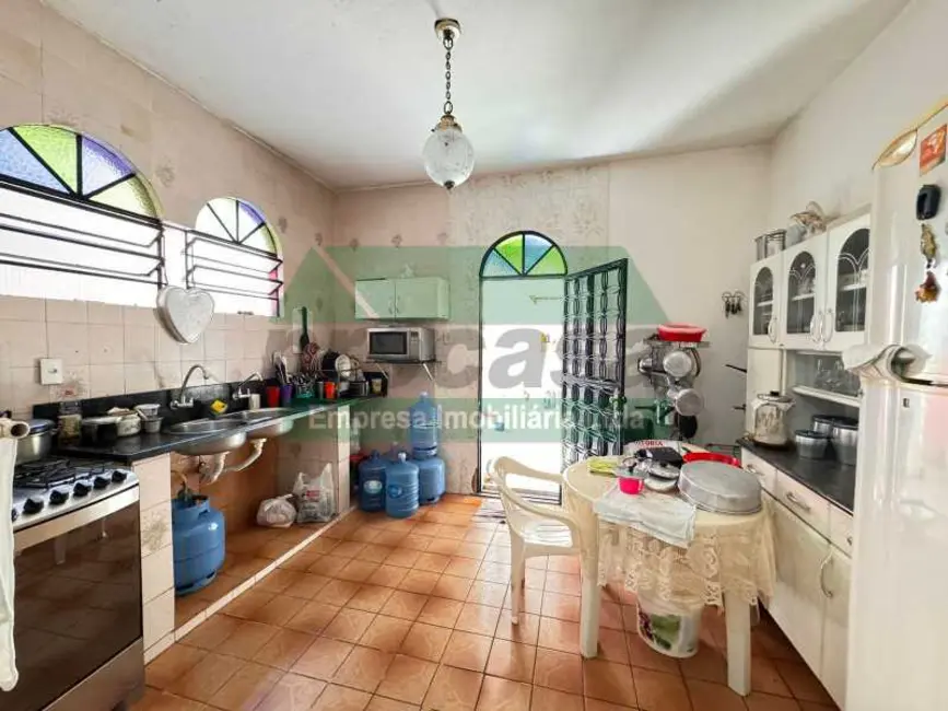 Foto 6 de Casa com 6 quartos à venda, 250m2 em Manaus - AM