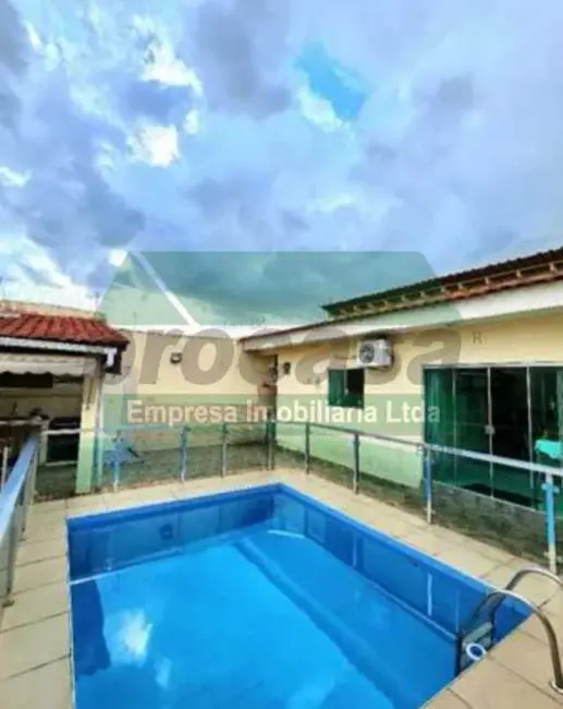 Foto 2 de Casa com 2 quartos à venda, 260m2 em Manaus - AM