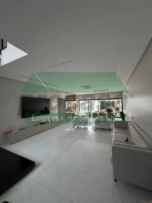 Foto 1 de Casa de Condomínio com 5 quartos à venda, 357m2 em Manaus - AM