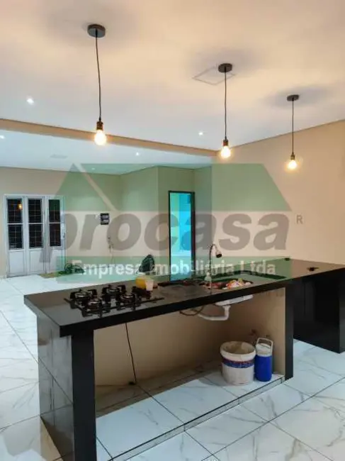 Foto 1 de Casa com 3 quartos à venda, 200m2 em Manaus - AM