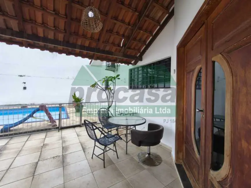 Foto 3 de Casa de Condomínio com 4 quartos para alugar, 600m2 em Manaus - AM
