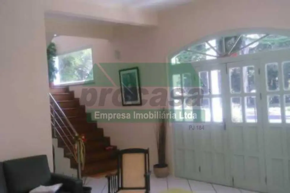Foto 2 de Casa de Condomínio com 7 quartos à venda e para alugar, 800m2 em Manaus - AM