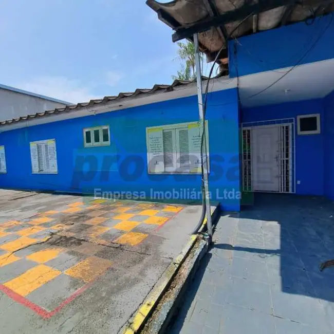 Foto 2 de Casa Comercial com 8 quartos para alugar, 400m2 em Manaus - AM