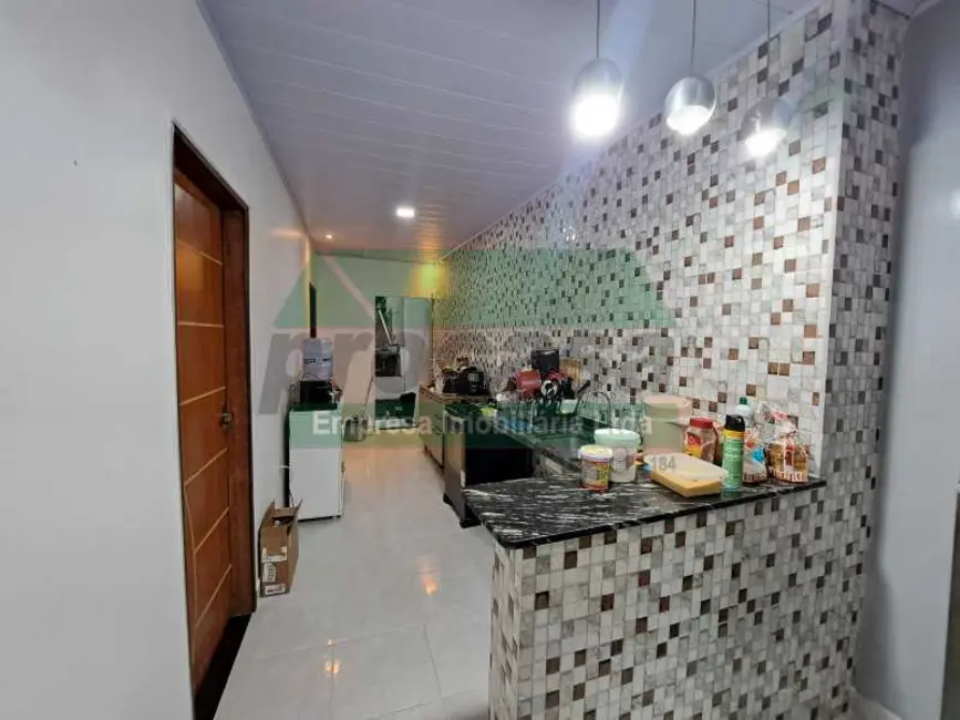 Foto 2 de Casa com 3 quartos à venda, 250m2 em Manaus - AM