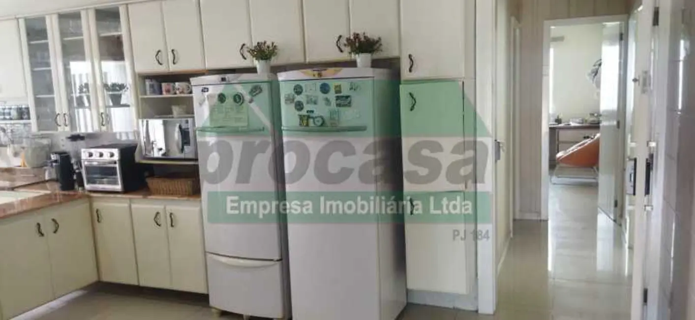 Casa com 4 quartos à venda, 800m2 em Manaus - AM - imagem 9 Foto 9 de Casa com 4 quartos à venda, 800m2 em Manaus - AM