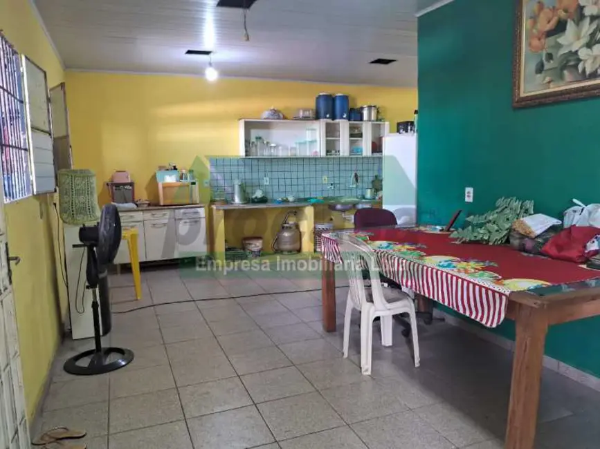 Foto 3 de Casa com 5 quartos à venda, 240m2 em Manaus - AM
