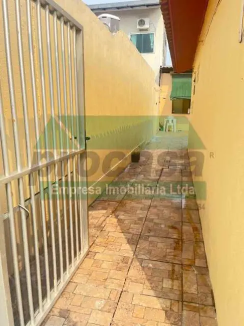 Foto 2 de Casa de Condomínio com 3 quartos à venda, 250m2 em Manaus - AM