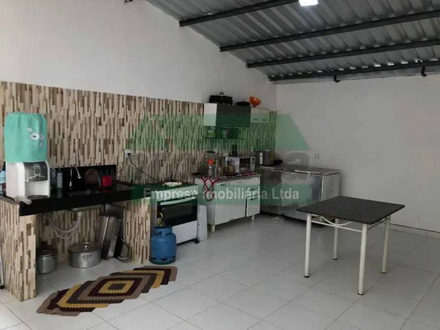 Foto 2 de Casa com 2 quartos à venda, 128m2 em Manaus - AM