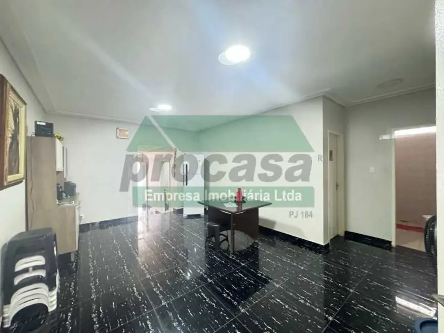 Foto 1 de Casa Comercial com 3 quartos à venda e para alugar, 148m2 em Manaus - AM