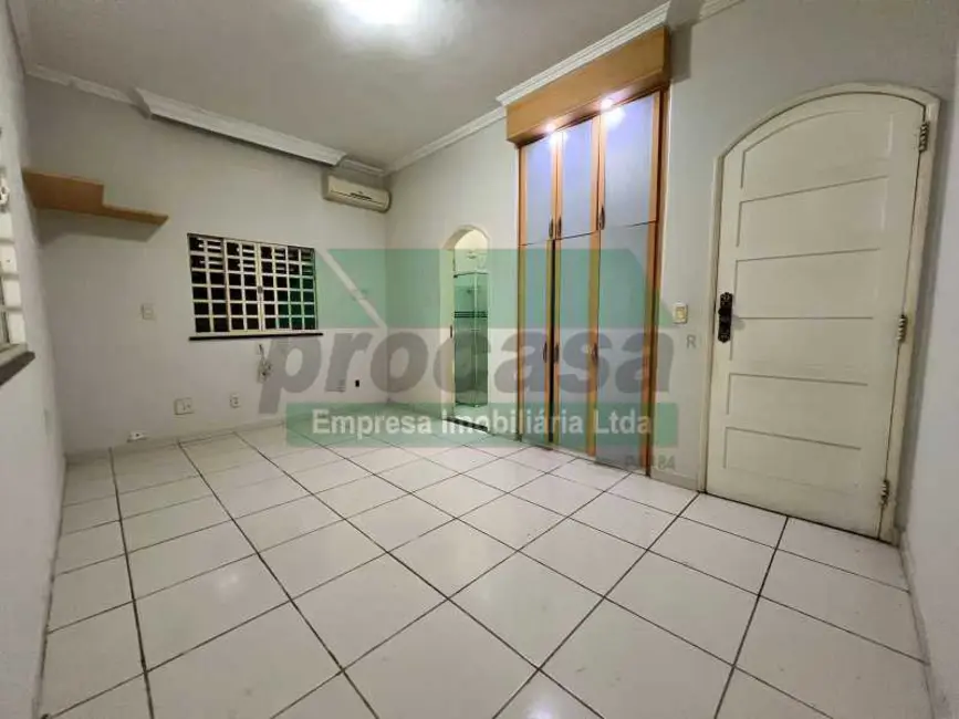 Foto 5 de Casa com 4 quartos à venda, 612m2 em Manaus - AM