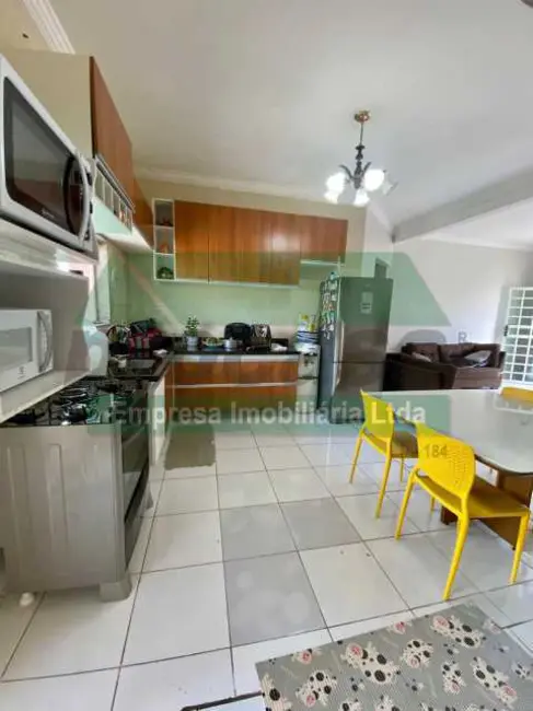 Foto 5 de Casa com 4 quartos à venda, 324m2 em Manaus - AM