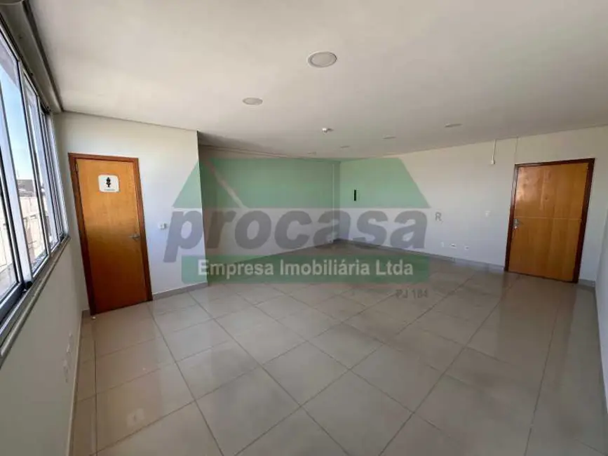 Foto 1 de Sala Comercial para alugar, 35m2 em Manaus - AM