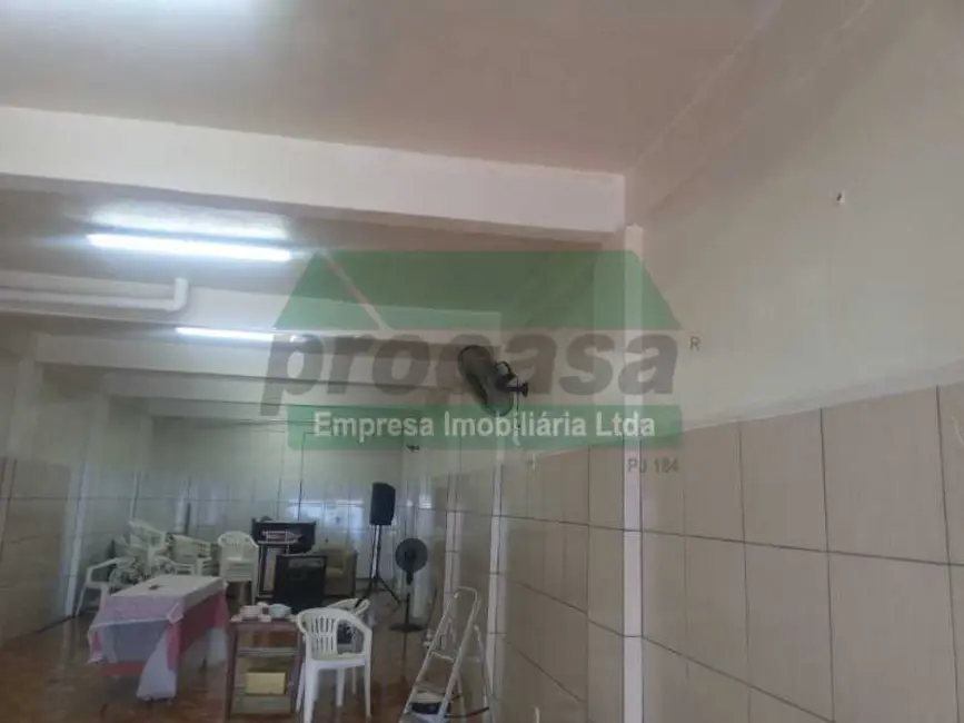 Foto 2 de Casa com 2 quartos à venda, 301m2 em Manaus - AM
