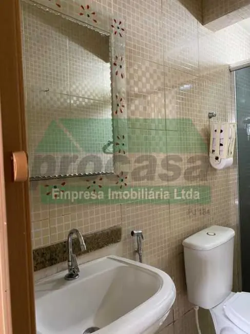 Foto 6 de Casa com 6 quartos à venda, 238m2 em Manaus - AM