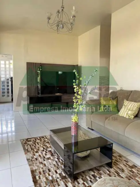 Foto 1 de Casa com 6 quartos à venda, 238m2 em Manaus - AM
