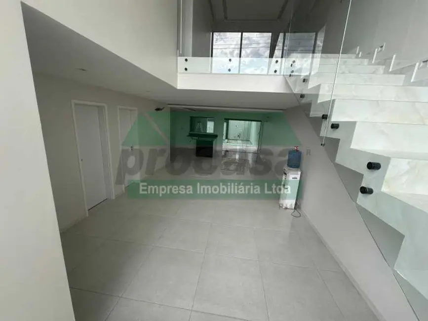 Casa de Condomínio com 4 quartos à venda, 248m2 em Manaus - AM - imagem 5 Foto 5 de Casa de Condomínio com 4 quartos à venda, 248m2 em Manaus - AM