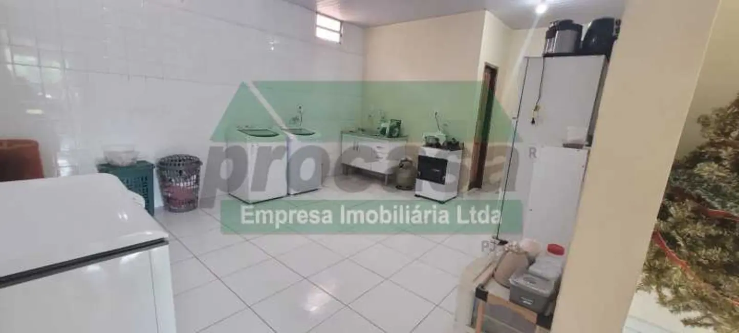 Foto 2 de Casa com 2 quartos à venda, 240m2 em Manaus - AM