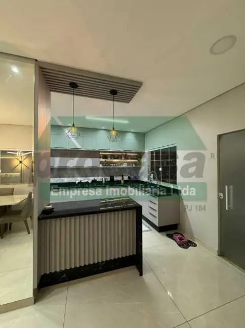 Foto 4 de Casa com 3 quartos à venda, 180m2 em Manaus - AM