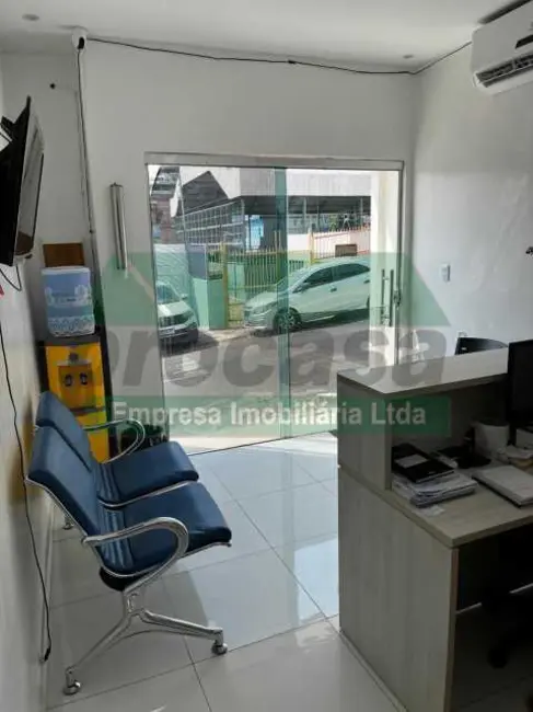 Foto 2 de Casa Comercial com 3 quartos à venda, 180m2 em Manaus - AM