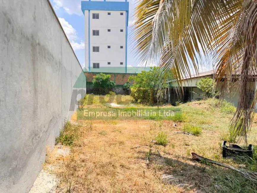 Foto 2 de Terreno / Lote à venda, 180m2 em Manaus - AM