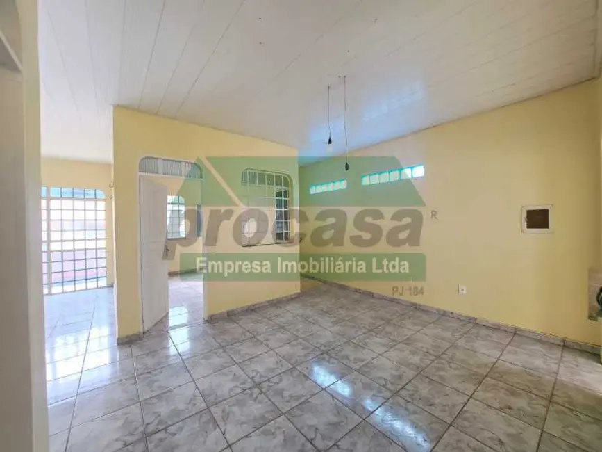 Foto 2 de Casa com 4 quartos à venda, 250m2 em Manaus - AM