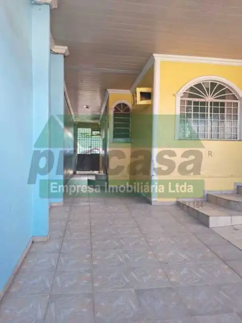 Foto 2 de Casa com 3 quartos à venda, 300m2 em Manaus - AM