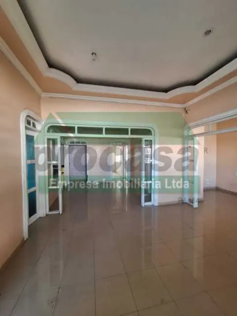 Foto 3 de Casa com 3 quartos à venda, 300m2 em Manaus - AM