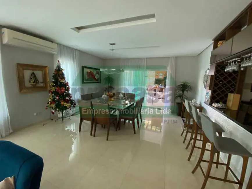 Casa de Condomínio com 4 quartos à venda, 300m2 em Manaus - AM - imagem 3 Foto 3 de Casa de Condomínio com 4 quartos à venda, 300m2 em Manaus - AM