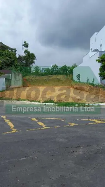 Foto 1 de Terreno / Lote à venda, 338m2 em Manaus - AM