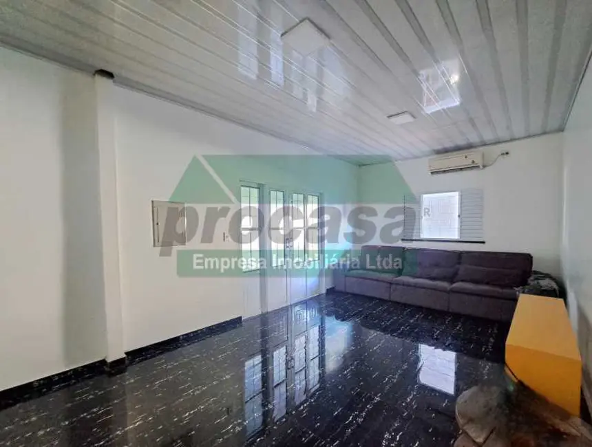 Foto 2 de Casa com 3 quartos à venda, 450m2 em Manaus - AM